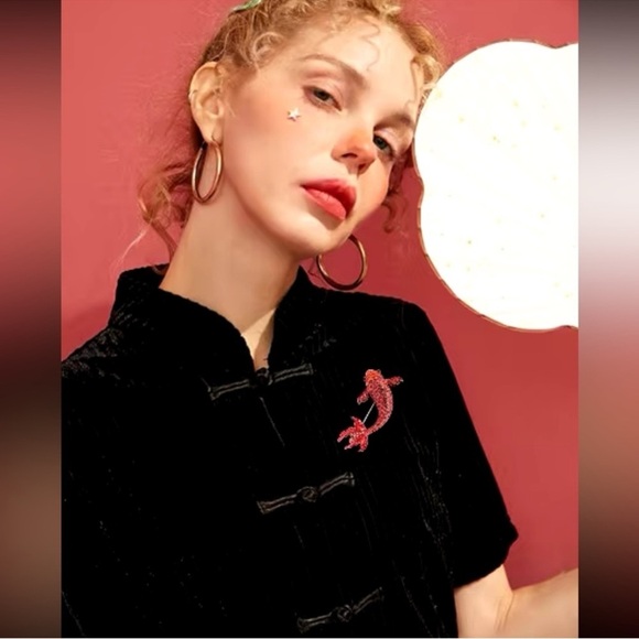 Betsey Johnson Elegant Red Fish Brooch - Picture 4 of 12